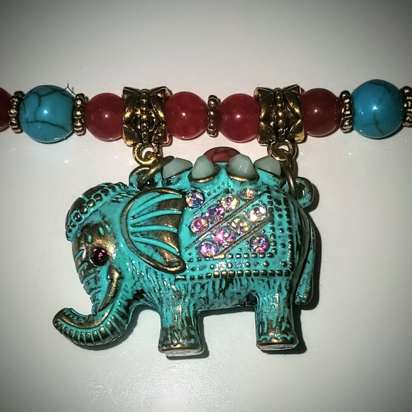 Handmade Semi-Precious Stone Necklace and Earrings - Picture 2 of 3